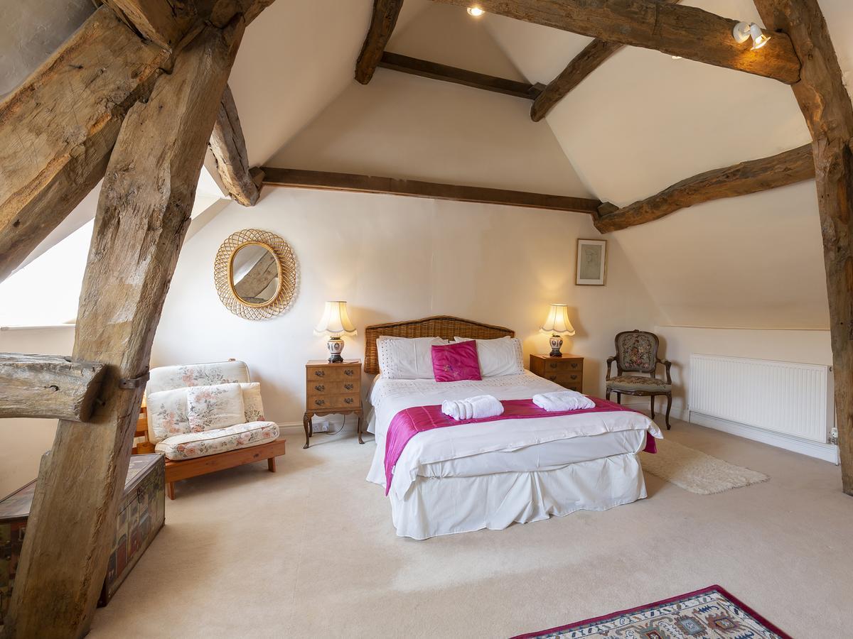 Pilgrim Cottage Bourton on the Hill Exterior photo